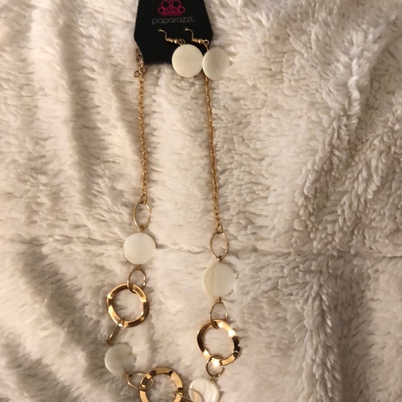 Paparazzi Faux Rose Gold and Pearl Earrings/Necklaces/Ring Jewelry Set - Picture 2 of 6